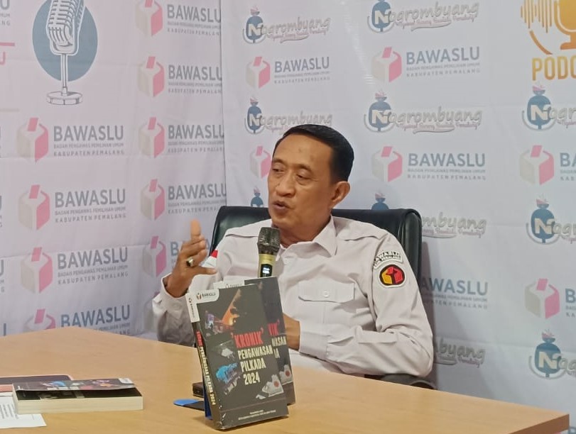 Sudadi Cerita Tentang Isi Buku Kronik Melalui Podcast “Nggrombyang”