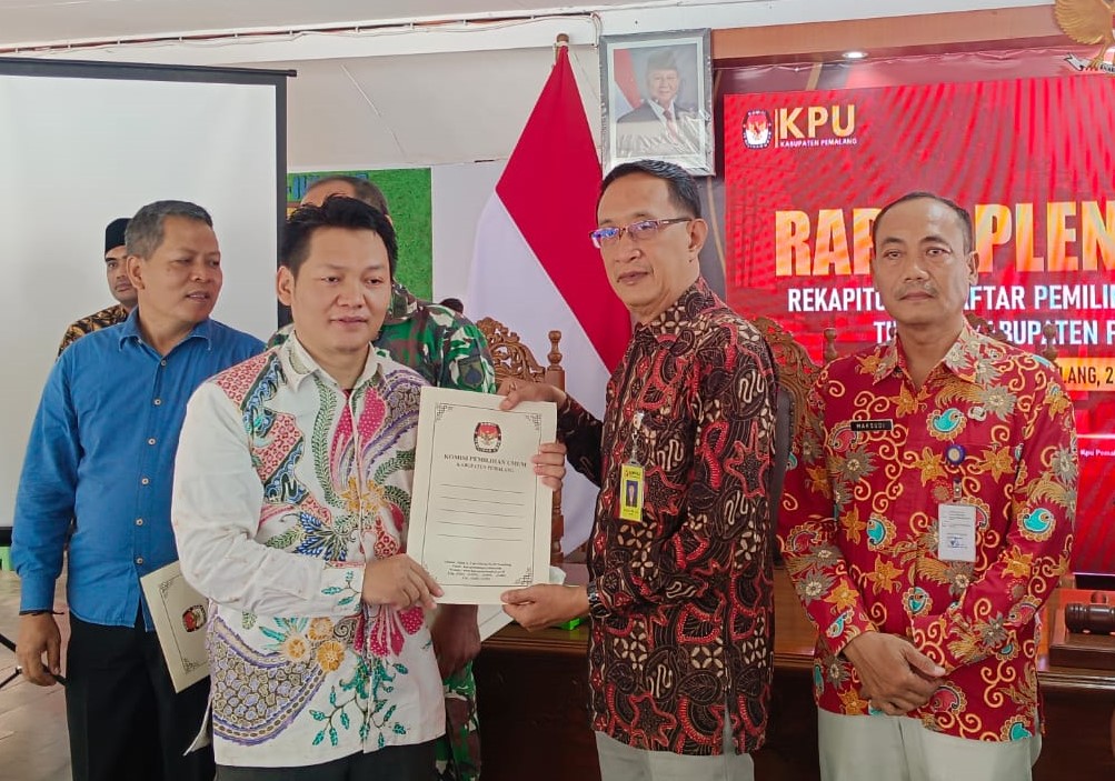 Bawaslu Pemalang Awasi Langsung Pelaksanaan Pleno Rekapitulasi PDPB