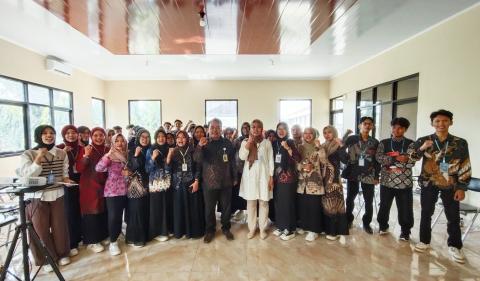 Pendidikan Politik dan Demokrasi di INSIP