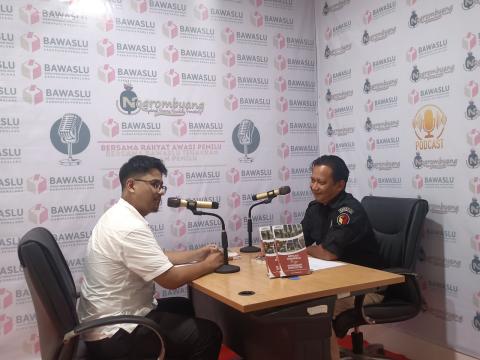 Bedah Buku : Mengupas Mitigasi Demokrasi Hingga Mahkamah Konstitusi